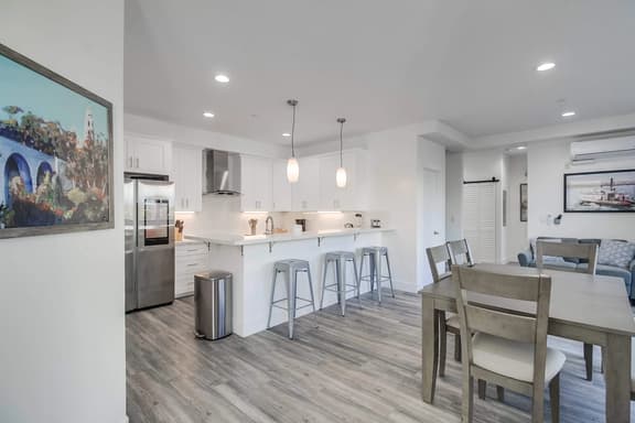 UHT 4505 Park 304 - Image 1