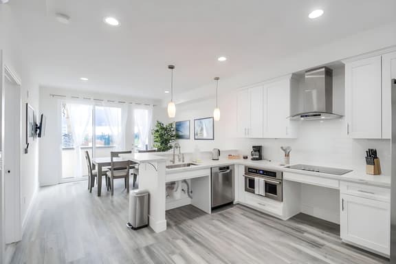 UHT 4505 Park 301 - Image 1